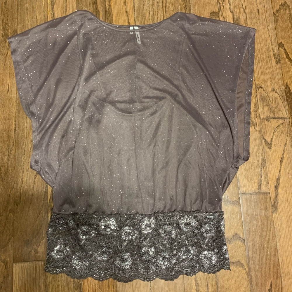 ❤️Studio Y - Gray sparkle blouse Size Medium